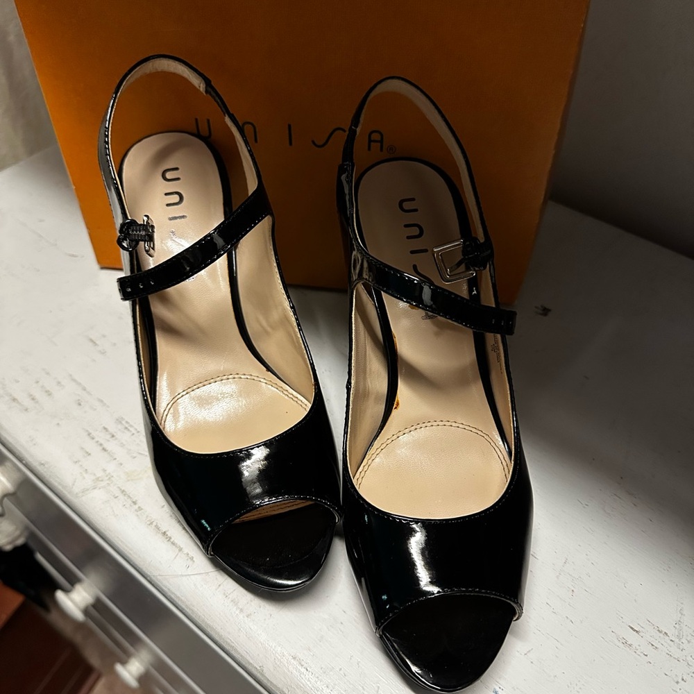 Unisa Black Patent Peep Toe Heels